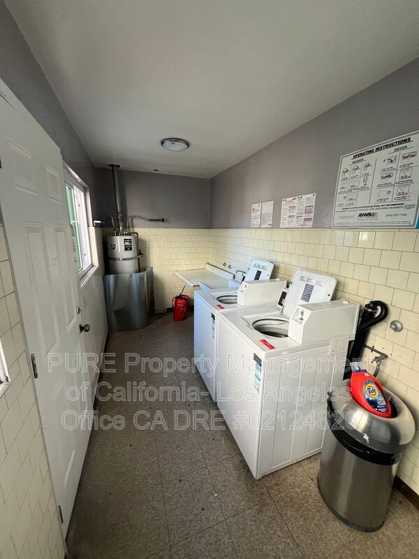 Building Photo - 4427 Murietta Ave