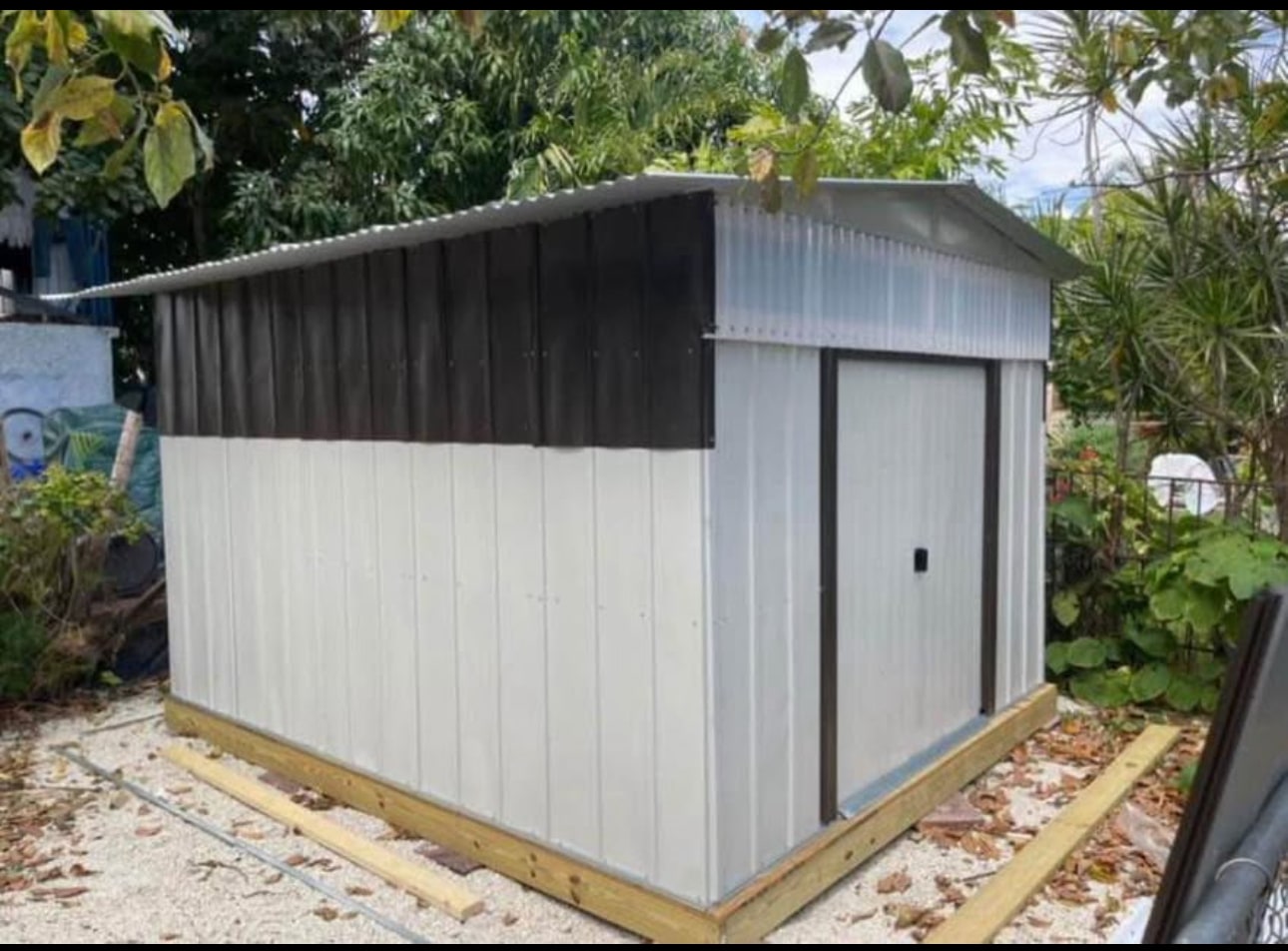 Building Photo - 3315 SW 9th Ter