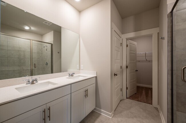 Building Photo - **BE THE LUCKY ONE TO LIVE IN THIS BEAUTIFUL HOME IN THE DESIRABLE SAWGRASS NEIGHBORHOOD IN SPRIN...