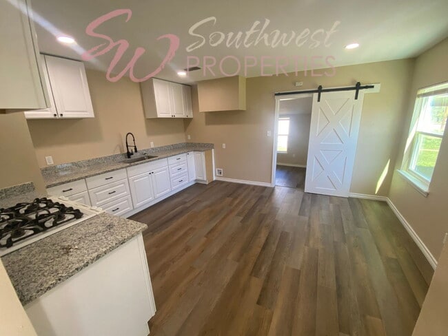 Building Photo - Newly Renovated 3 Bed / 2 Bath – Just 1 Mile from Tarleton!