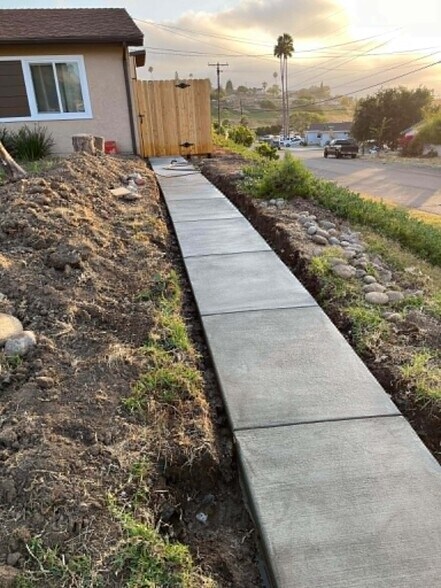 Building Photo - 268 Meadowbrook Dr