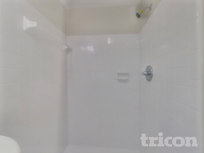 Building Photo - 7330 Cass Cir