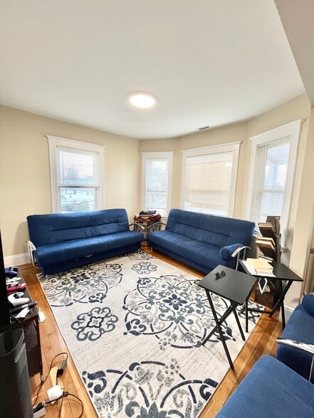 Building Photo - 1 Glenley Terrace