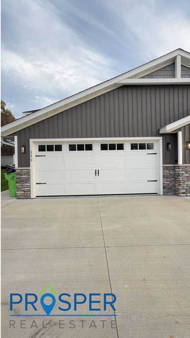 Building Photo - TH335X