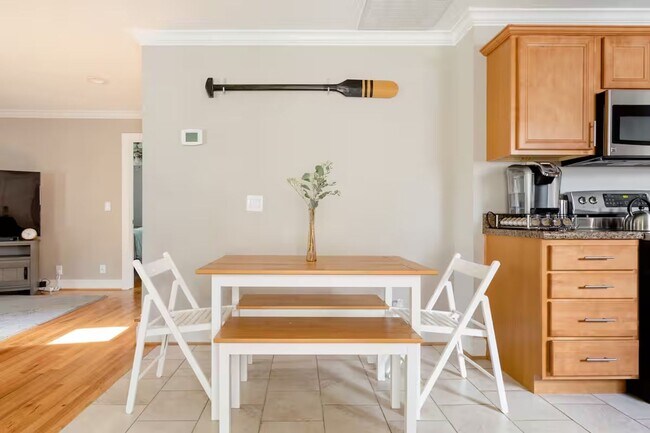 Building Photo - Ideal West Nashville Location!