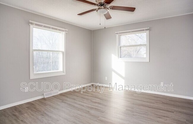 Building Photo - 7906 N Pennsylvania Ave