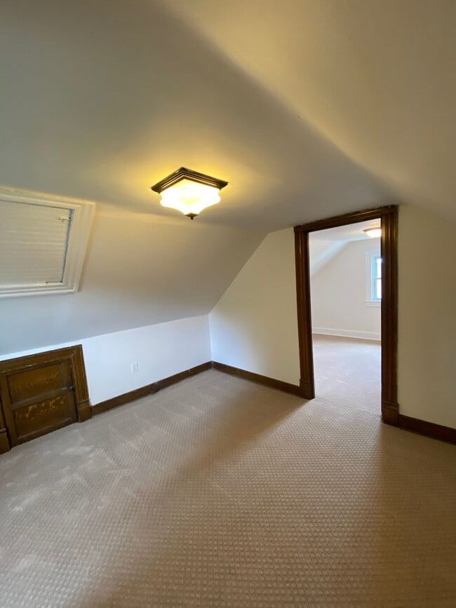 Building Photo - Newly Renovated 2 Bedroom in Beechview- Off-Street Parking, Finished Attic - Available Now!