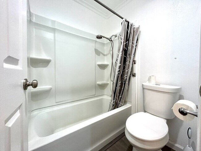 Building Photo - Beautiful Updated 1 Bedroom 1 Bathroom For Rent in Natomas!