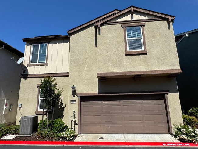 Building Photo - West Roseville home with solar - avail 5/15