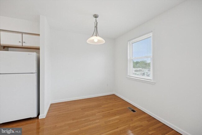Building Photo - 4000 Lyman Dr