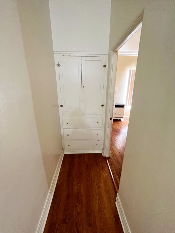 Building Photo - 227 S Gale Dr