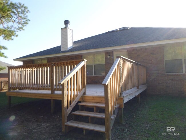 Building Photo - 30738 Pinyon Dr