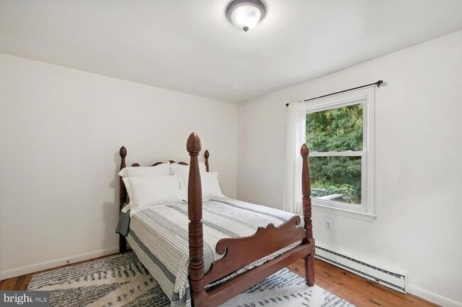 Building Photo - 18390 Silcott Springs Rd