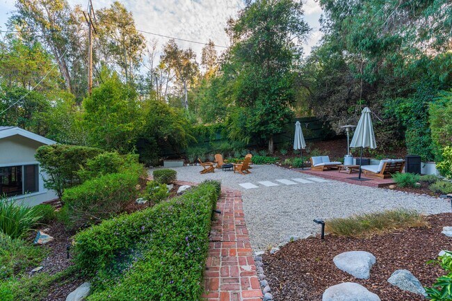Building Photo - Beautiful Tarzana Rental!
