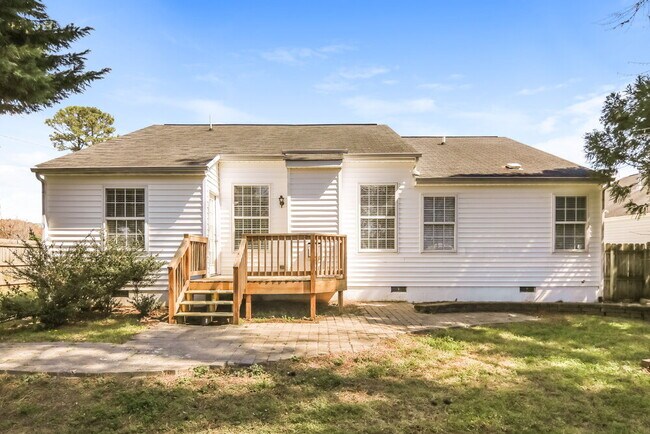 Building Photo - 2217 Hatton Way