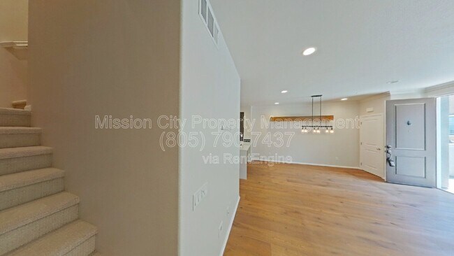 Building Photo - 6600 Calle Koral