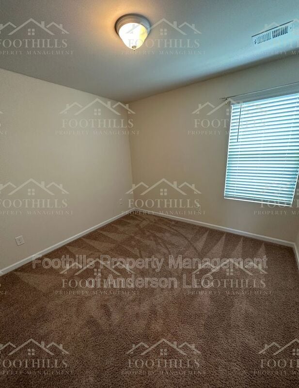 Building Photo - 123 Traditions Blvd
