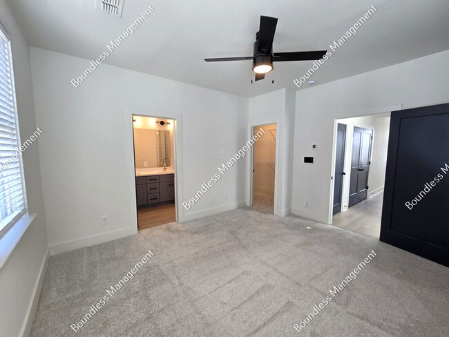 Building Photo - 340 Eugenia St SW