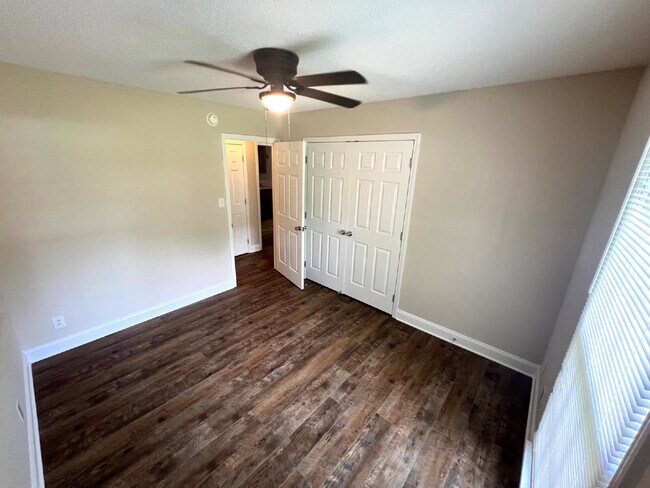 Building Photo - 168 Kirby Dr