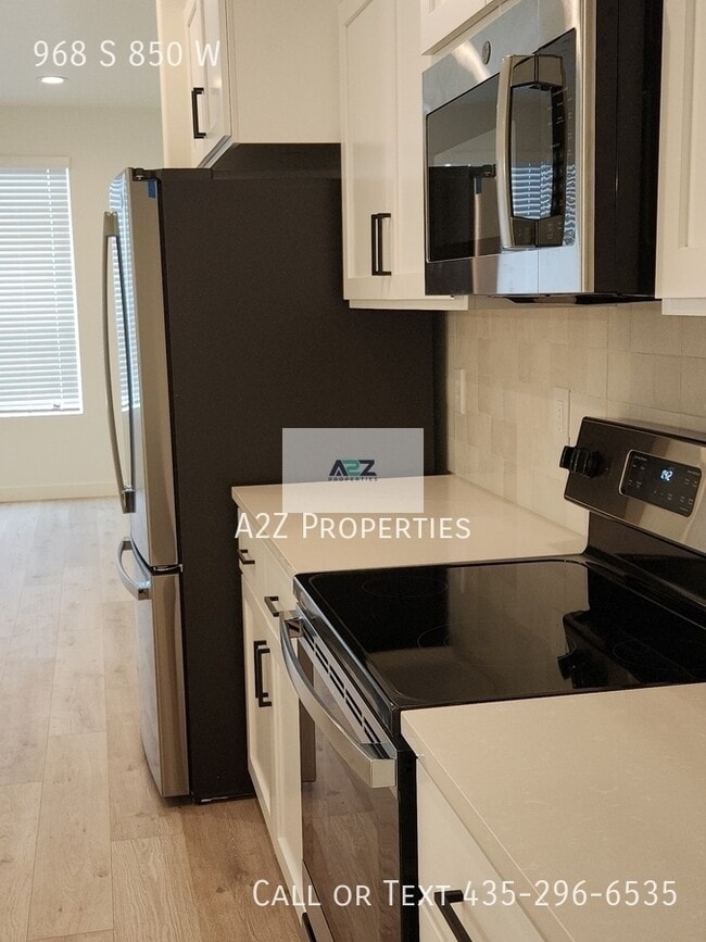 Building Photo - 968 S 850 W