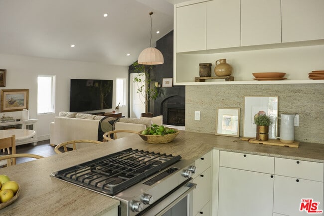 Building Photo - 5918 Monte Vista St