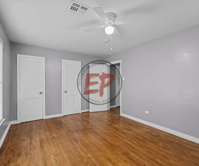 Building Photo - 3804 Parkwood St