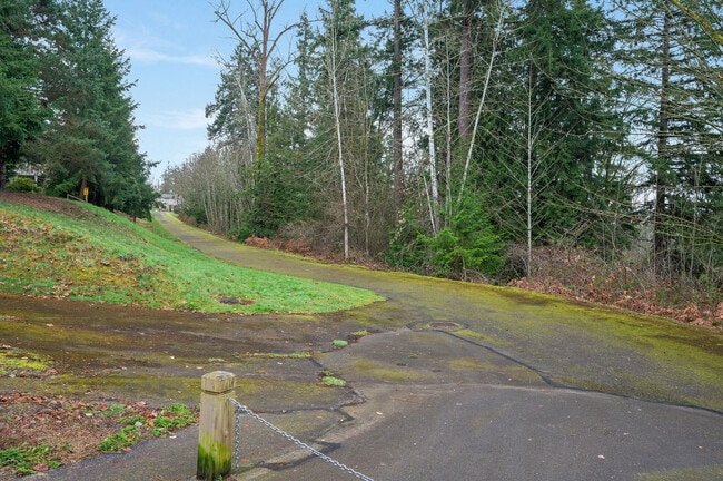 Building Photo - 5903 185th Ct NE