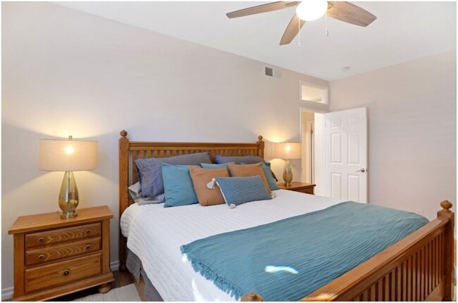 Building Photo - Fully Furnished Short Term Ocean Close Rental