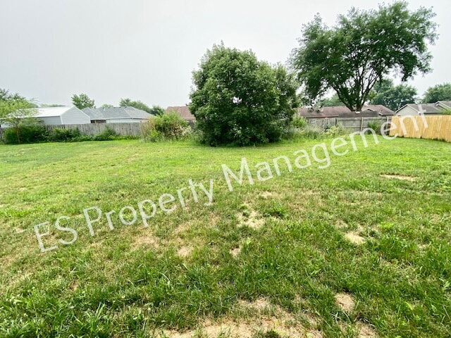 Building Photo - Lovely 5 Bedroom 3 Bathroom New Build in Muncie!