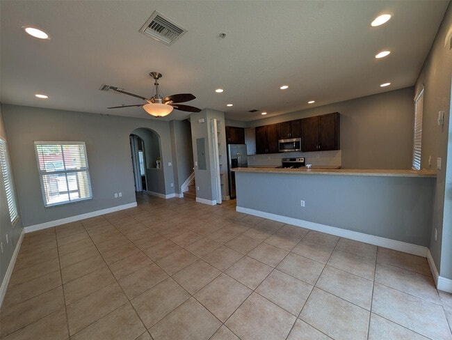 Building Photo - 2851 Prospect Rd