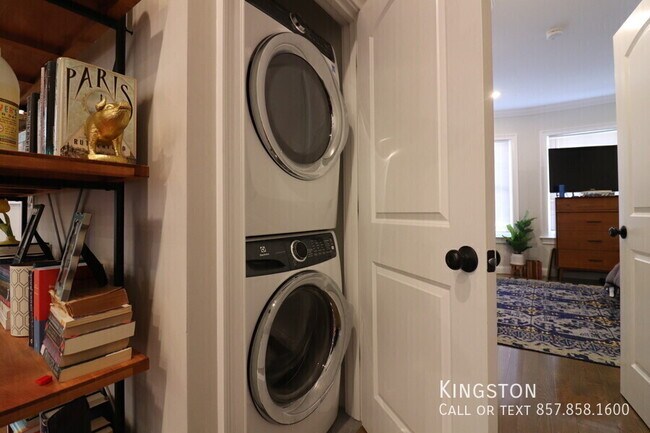 Building Photo - 17 Walk Hill St