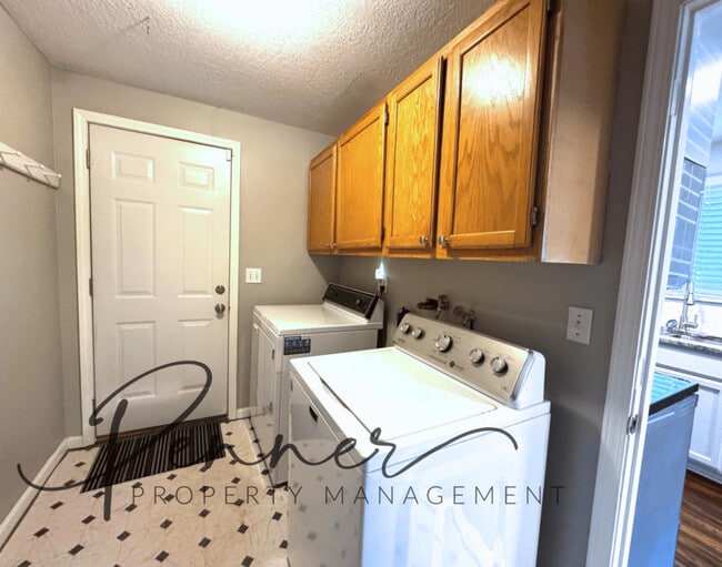 Building Photo - 7608 McGee St