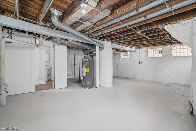 Building Photo - 3685 E 149th St