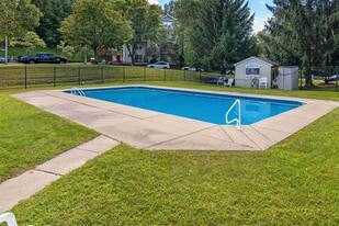 Building Photo - 277 Hildred Dr