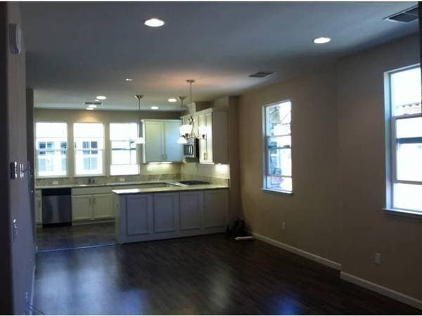 Building Photo - 506 Umbria Pl