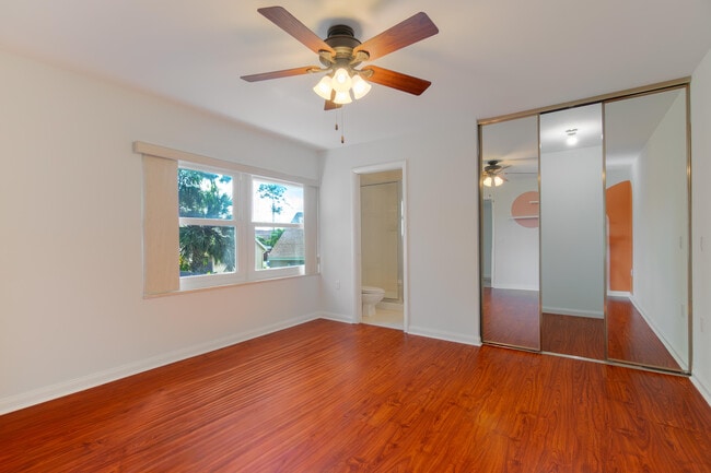 Building Photo - 31 Clinton Ct