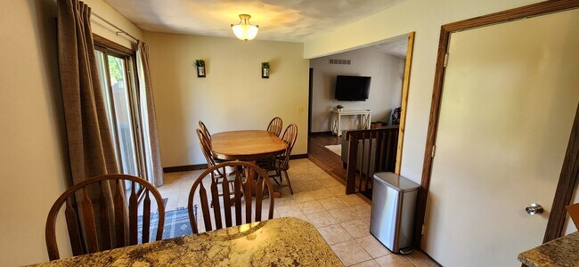 Building Photo - 4307 Chadswyck Dr