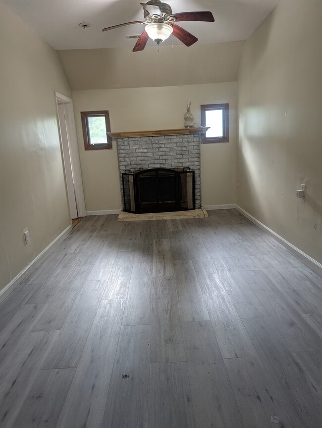 Building Photo - 520 Shadyside Ave