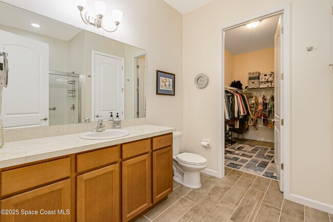 Building Photo - 724 Carlsbad Dr