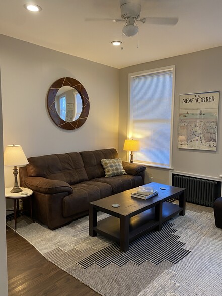Fully furnished! - 346 Bushkill St