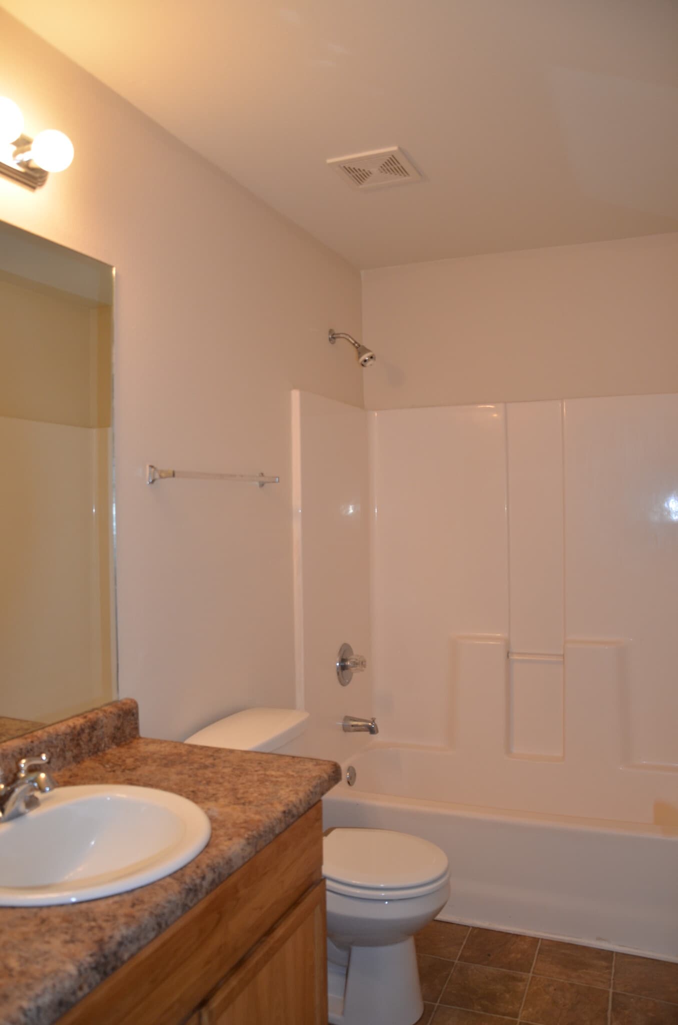 Building Photo - 1336 Foxwood Pl