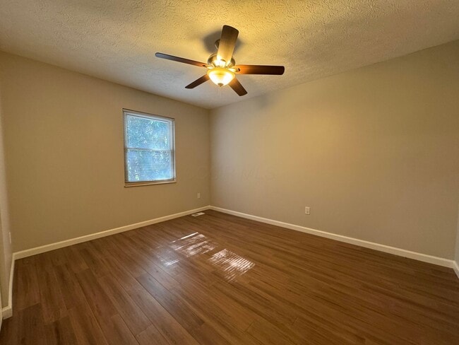 Building Photo - 361 St Thomas Dr