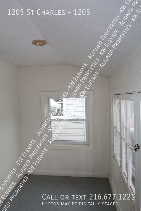 Building Photo - 1205 St Charles Ave