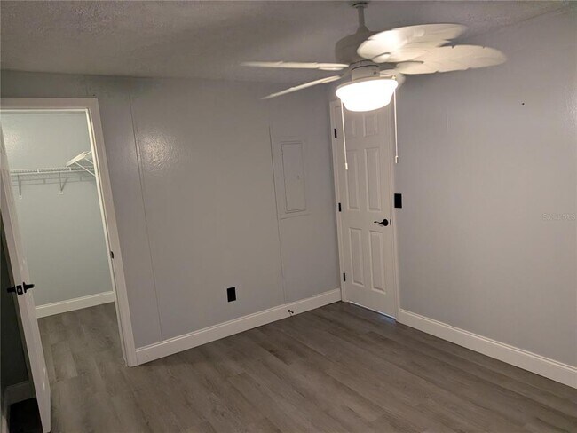 Building Photo - 9289 Scepter Ave