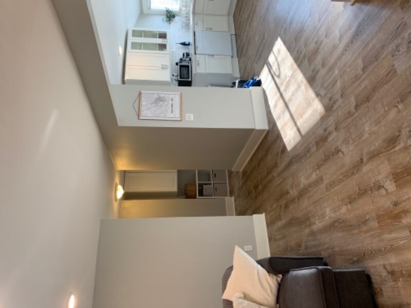 Building Photo - 2108 N Oakes St