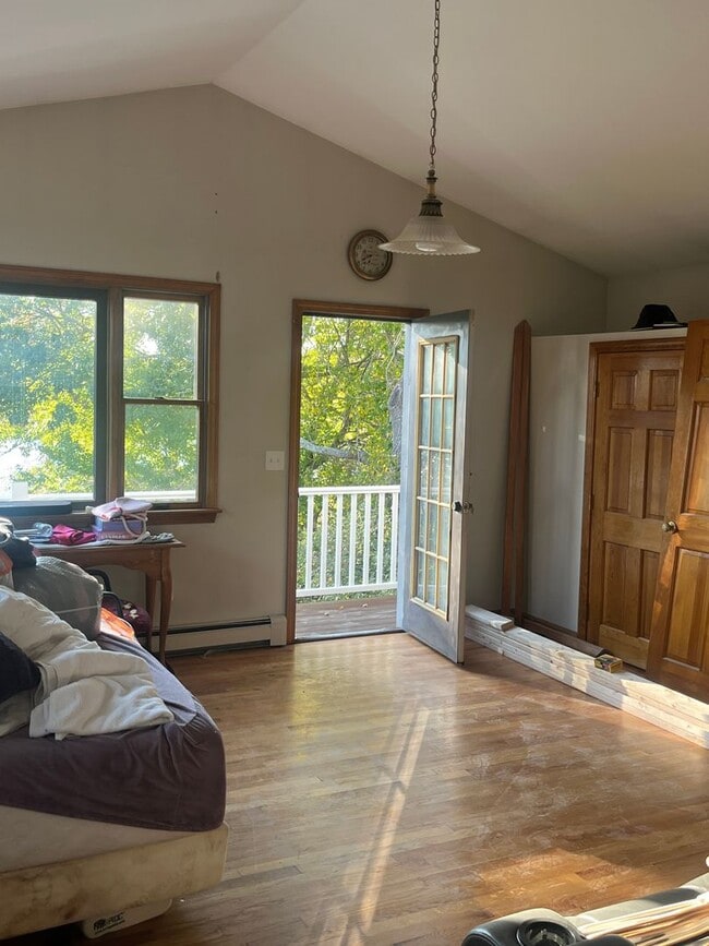 Building Photo - 2 Br / 2Ba Home with water views in Wareha...