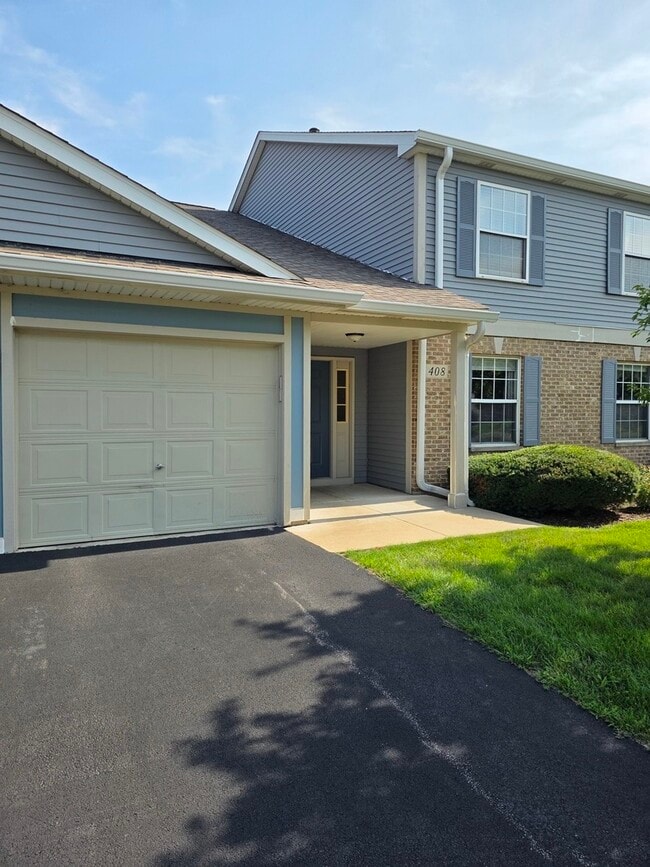 Building Photo - 408 Woodview Cir