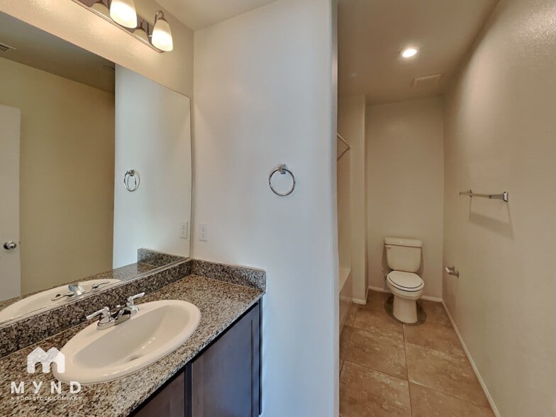 Building Photo - 8044 Mercury Skye St