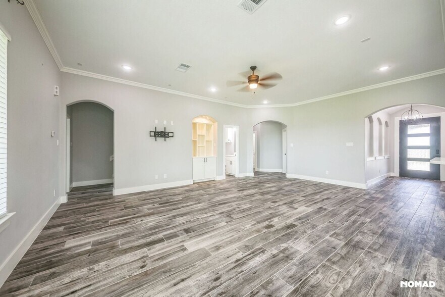 Building Photo - 1420 Palomino Trail