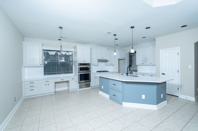 Building Photo - 2551 Brazos Dr